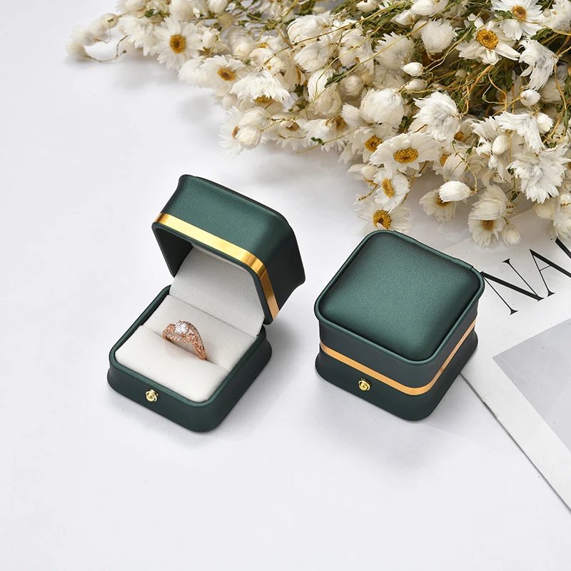 Elegant Luxe Ring Box - Premium PU Leather Proposal & Gift Box Green